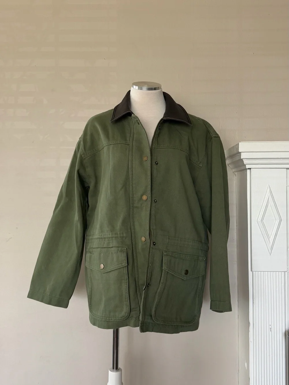 Abercrombie & Fitch Olive Utility Jacket with Contrast Collar - Picture 3 of 5